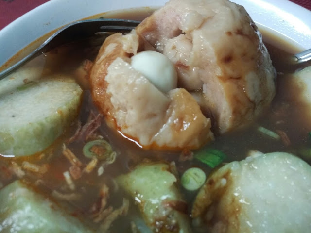 Duuuuhhh, Nikmatnya Bakso Beranak Pak Nam Di Jetis Ini